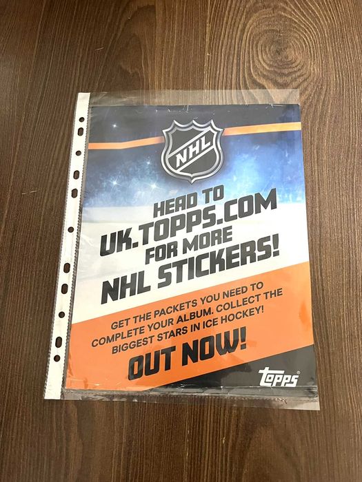 Автограф от Jonathan Toews (хокей на лед) + албум и карти