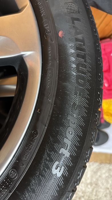 Vând jante și cauciucuri de vară pentre volvo XC60