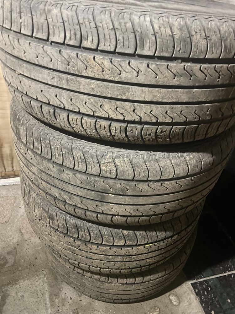 Продам шины летение 255/55R18