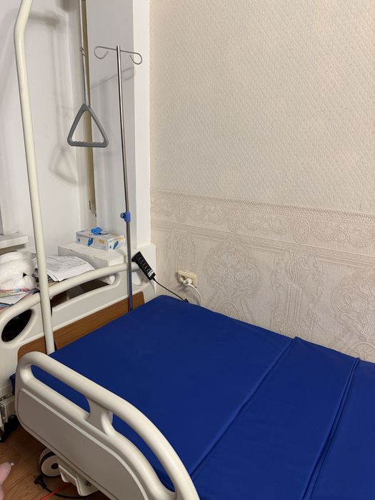 Кровать кардиореанимационная с пультом. Срочно