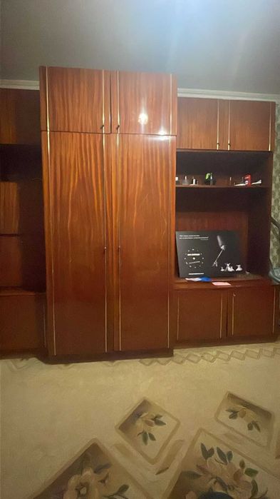 вместительный шкаф