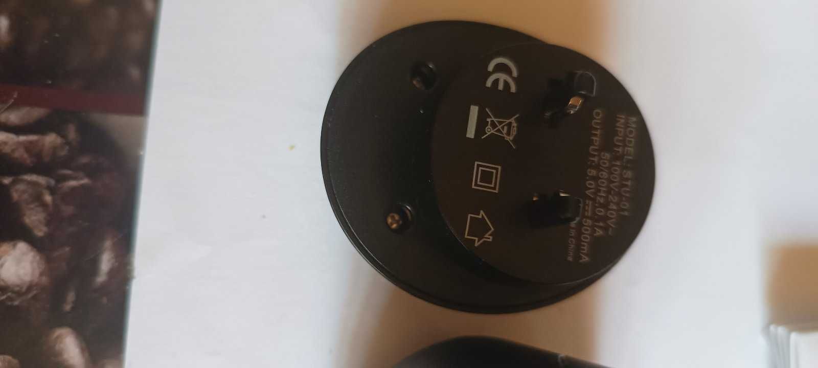 4-в-1 универсално зарядно за пътуване 110-220V с USB порт