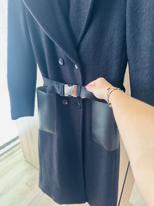 Зимно вълнено палто