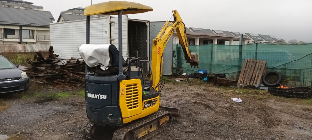 Miniexcavator komatsu braț lung 3cupe