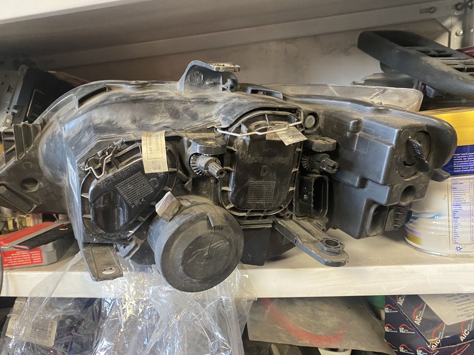 Фар десен за seat ibiza от 2012+