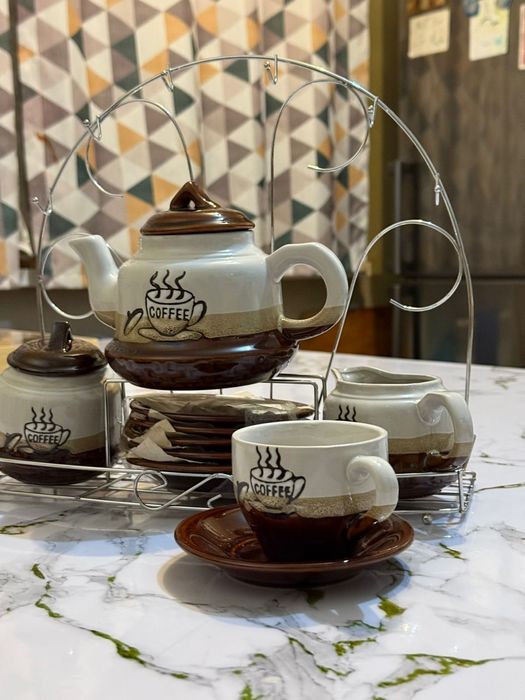 Чайник с Кружками Тарелка Набор Посуды Новая Бу Посуда Кухня