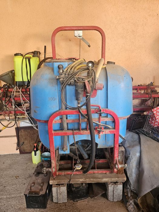 Vând Tractor John Deere 2140 cu utilaje