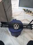 GRILA Radiator CU Emblema BARA Fata VW Golf 4, COD: 1J0853655G/