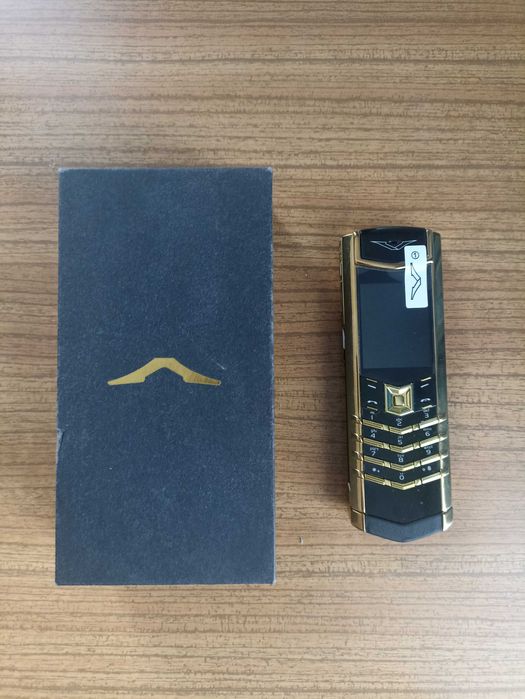 Кнопочный телефон