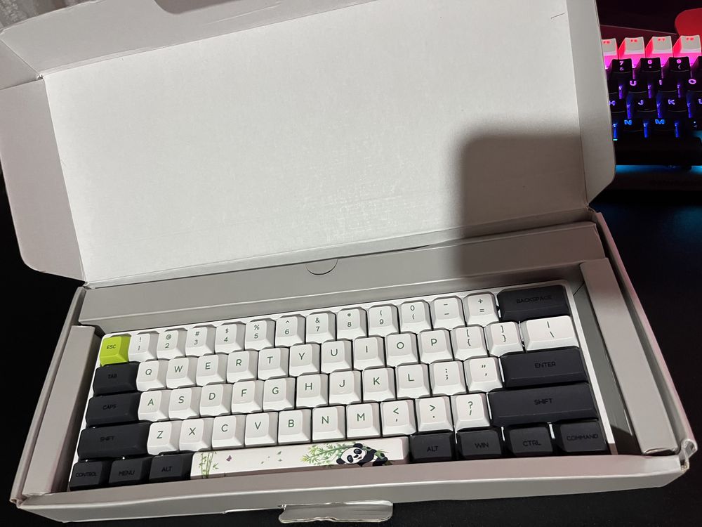 SKYLOONG SK61 Panda 61 Keys 60%