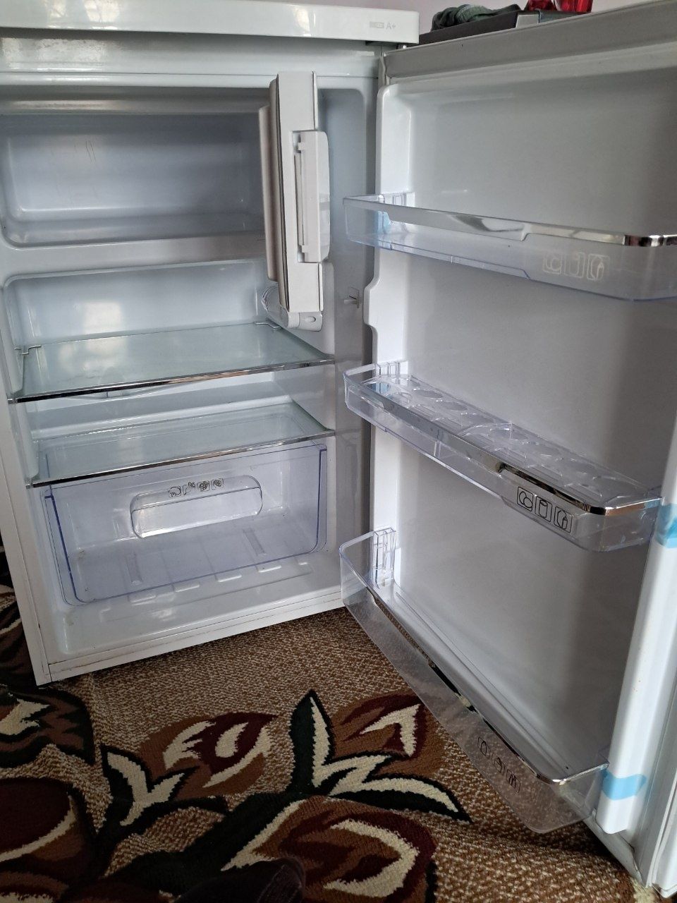 ARTELl    Холодильник