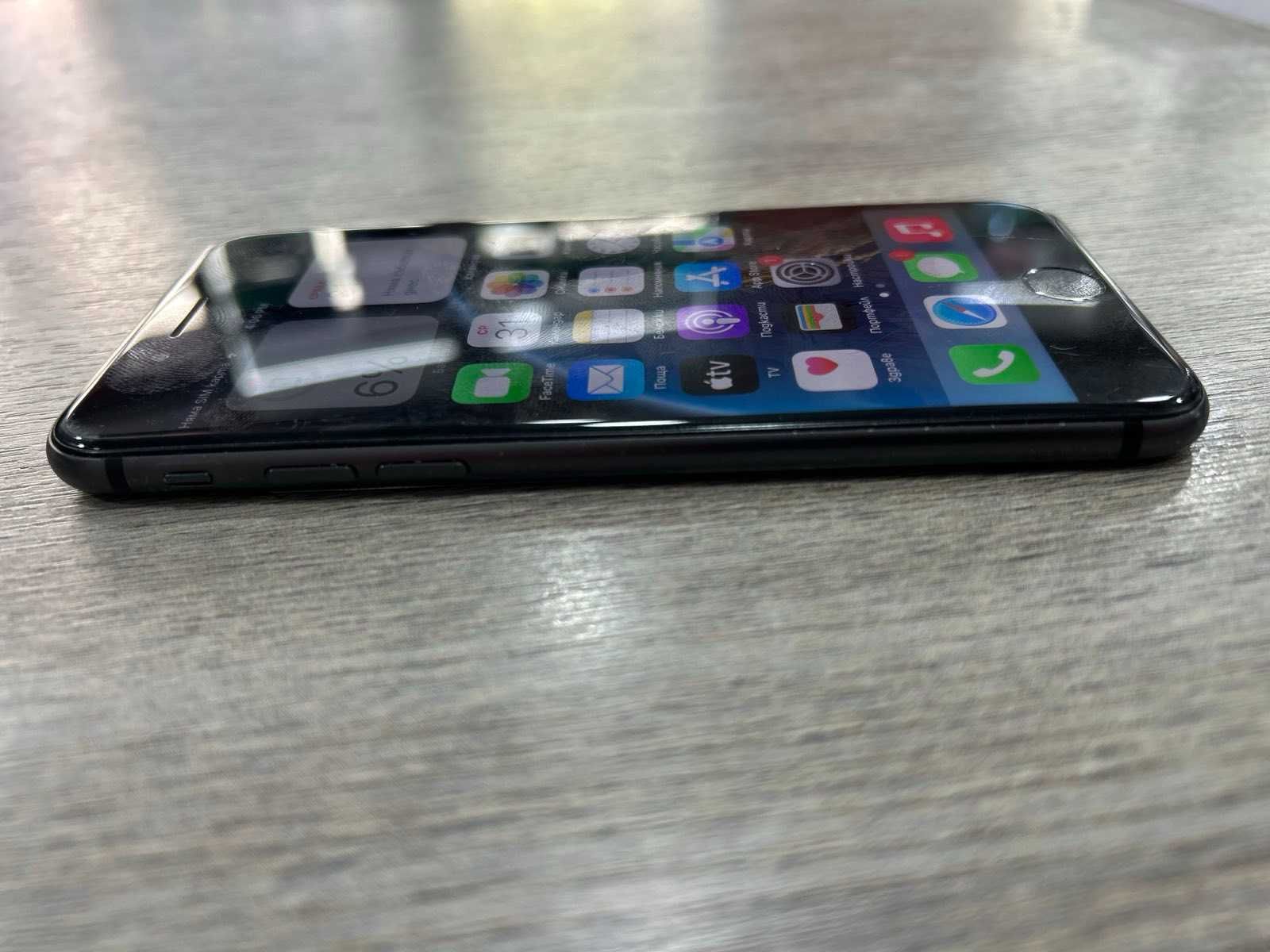 Продава се iPhone 8