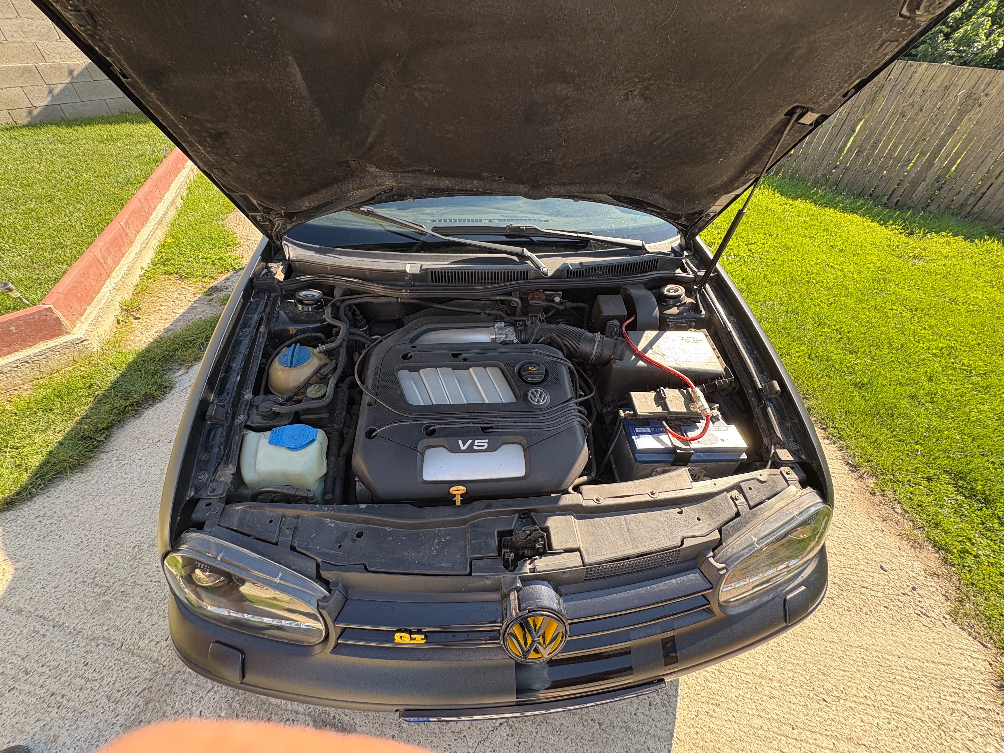 Vând sau schimb vw Golf GTI