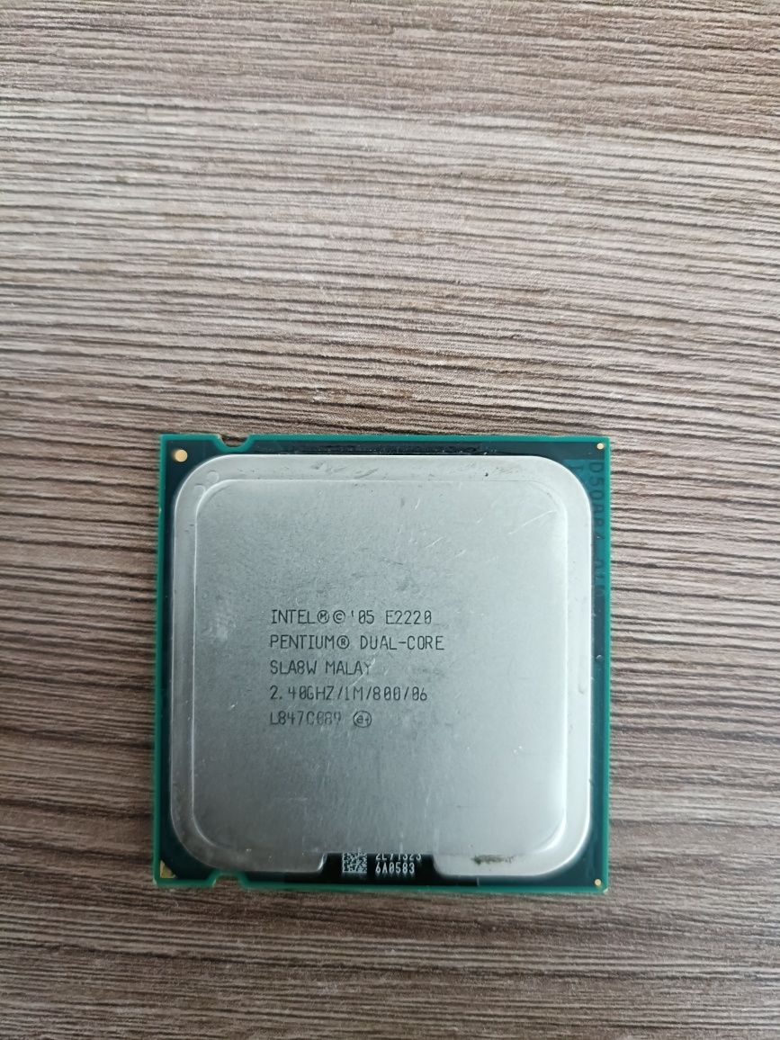 Intel Dual Core E2220