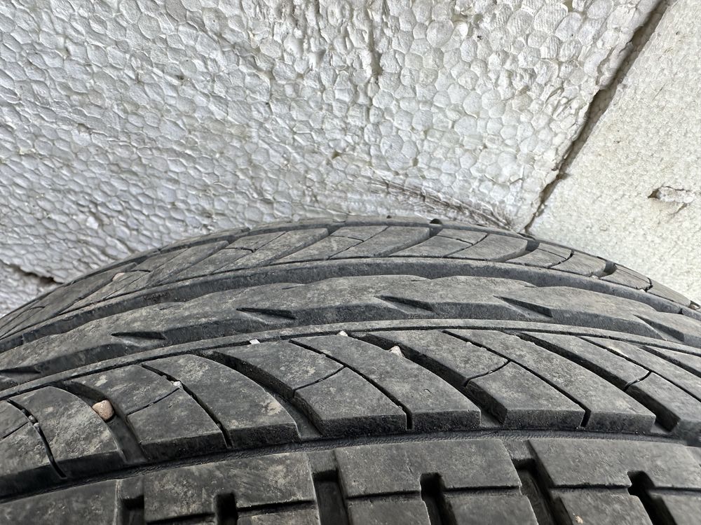 Продам комплект!!!  летней резины 185/55 R15.