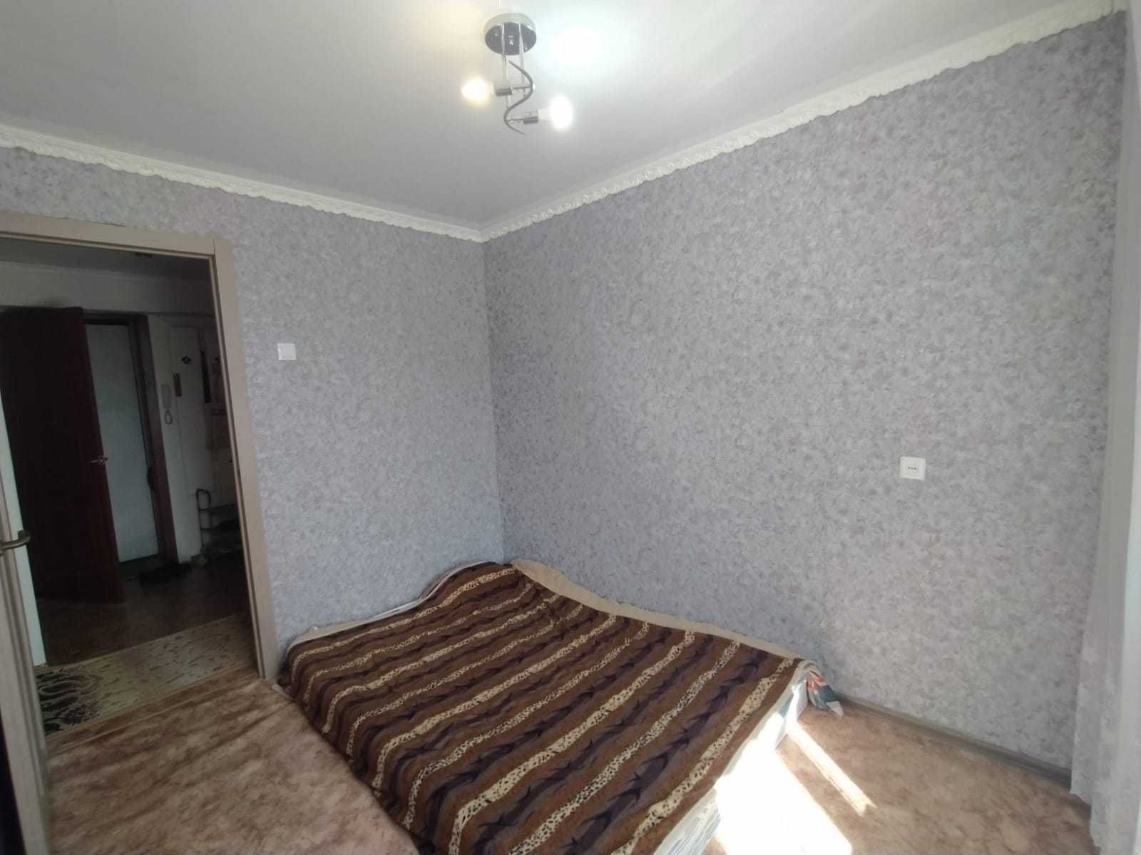 Продам 2-х ком. р-н маг.Юбилейный пр.Н.Абдирова,кирпичный дом +мебелью