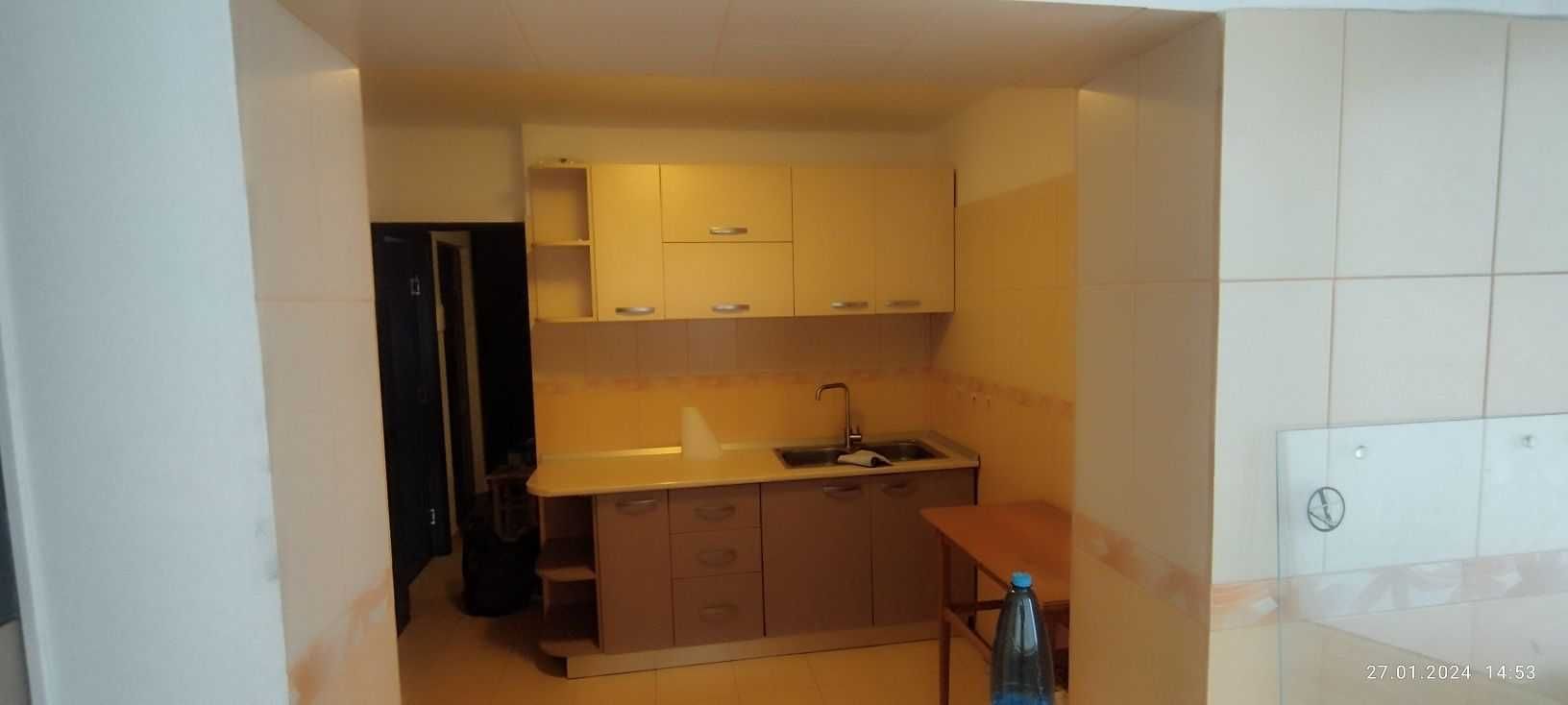 Vând închiriez apartament 3 camere