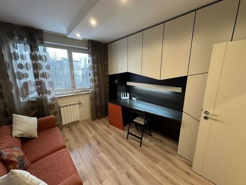Дава се под наем Четиристаен апартамент в София, Борово - 145 кв.м за 1500 € - Снимка #5