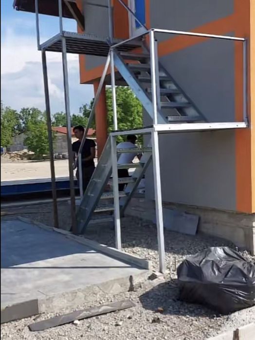 Scara zincata galvanizata la comanda