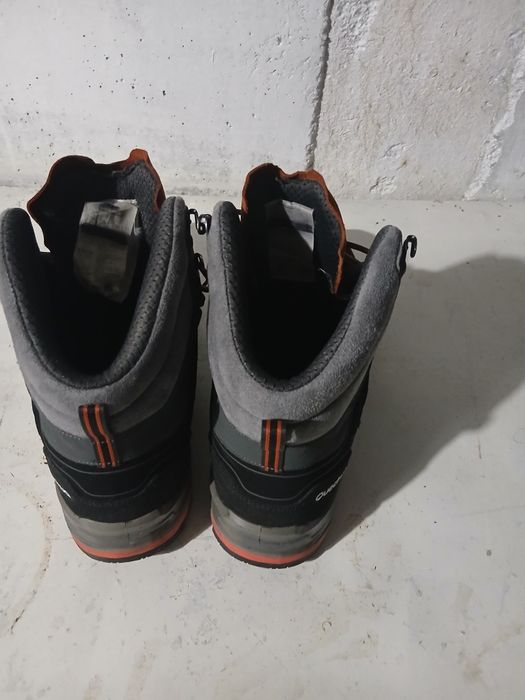 Vând adidas gheata marime 46