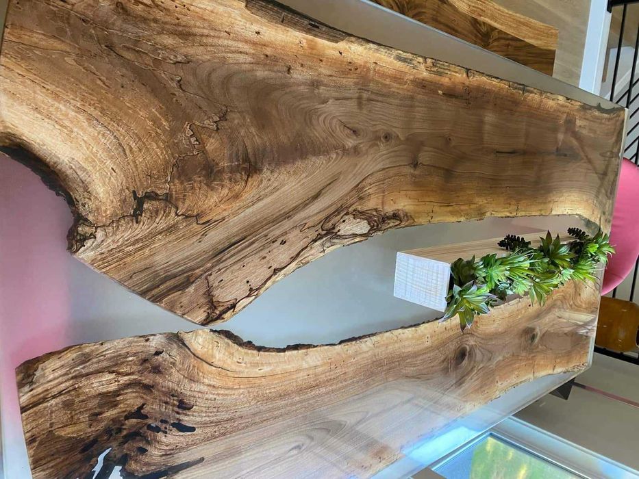 Дизайнерски маси от масив и епоксидна смола