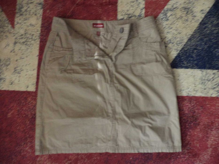 Продавам  дънки нови и пола BIAGGINI