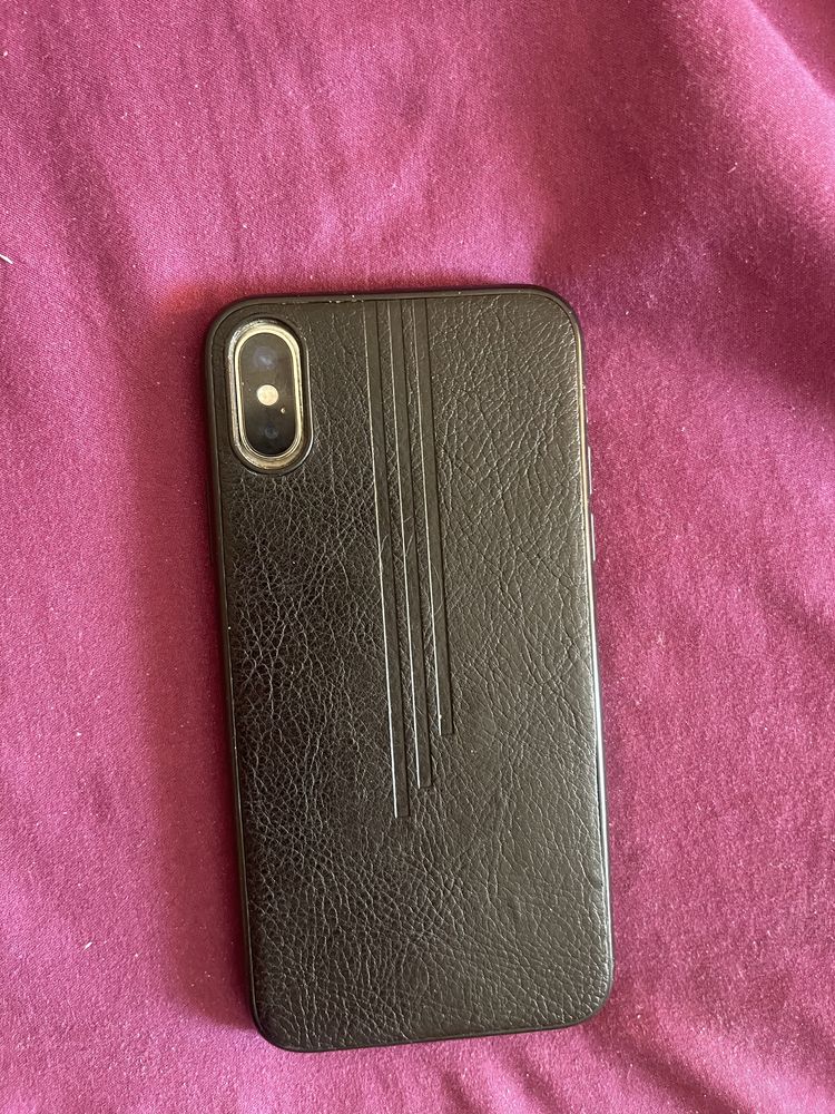 Iphone x functionabil 300 de lei spart doar pe spate