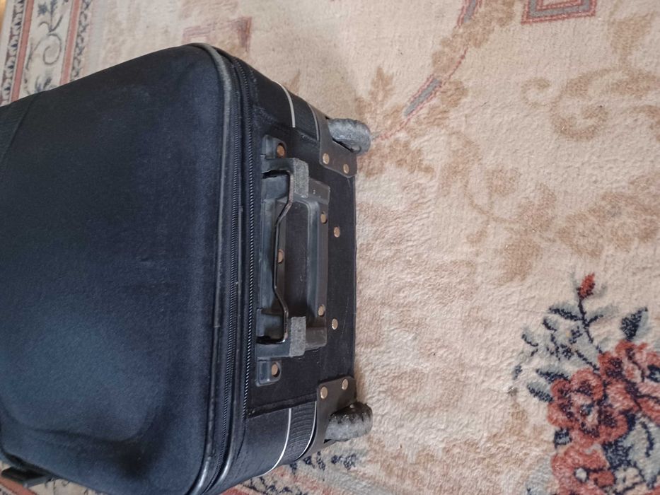 Куфар за път на колела