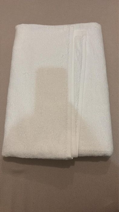 Продам новые полотенце белое размеры ручное и банное