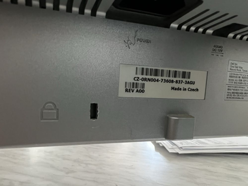 Монитор Dell в отлично състояние