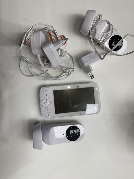 НОВ Видео бебефон с 2 камери Motorola VM35-2