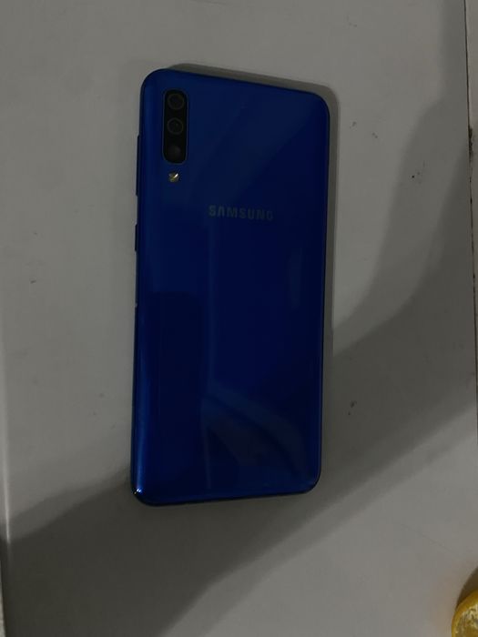 Самсунг А50 64/4