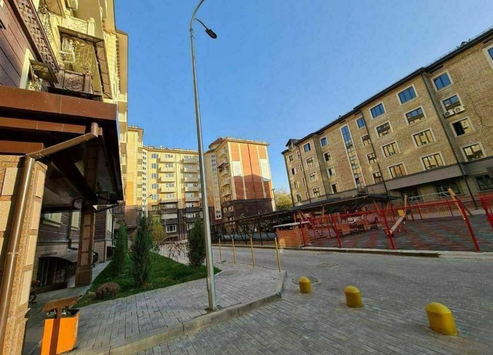 Габус Продается 4 комнатная коробка Ц-2 Алайский рынок