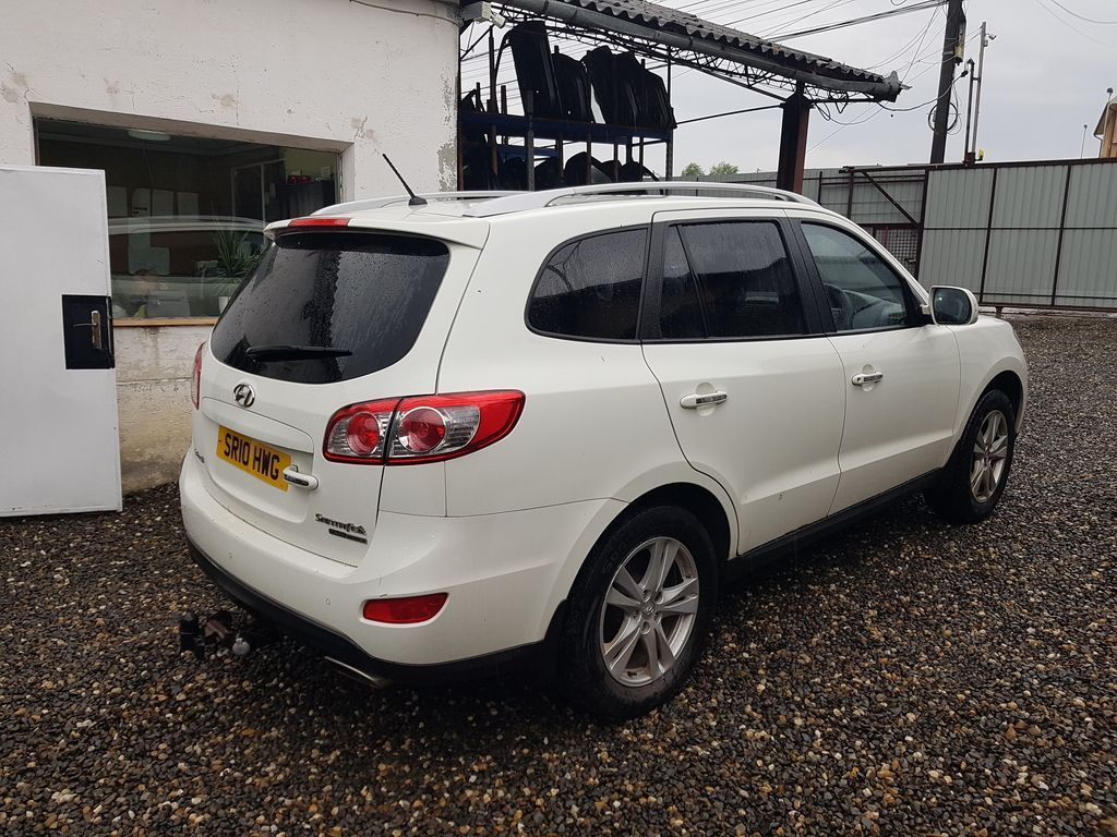 Dezmembrez Hyundai Santa Fe 2 Facelift 2.2 Diesel 2010-2012