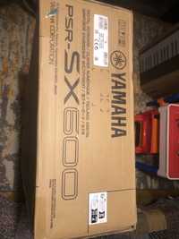 Orga Yamaha PSR SX 600