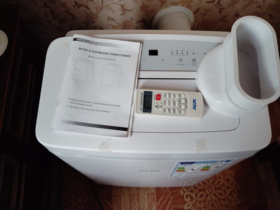 Мобилен климатик AUX