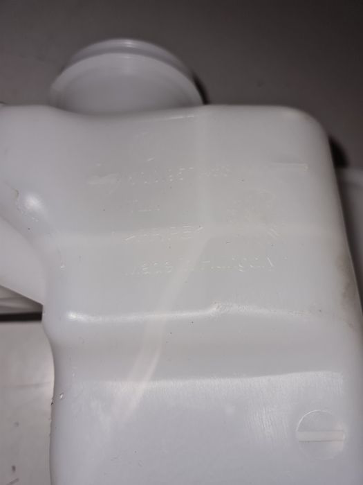 Vas lichid parbriz AUDI A3 8V / cod-5Q0.955.453.AK / an-2019-2024 NOU