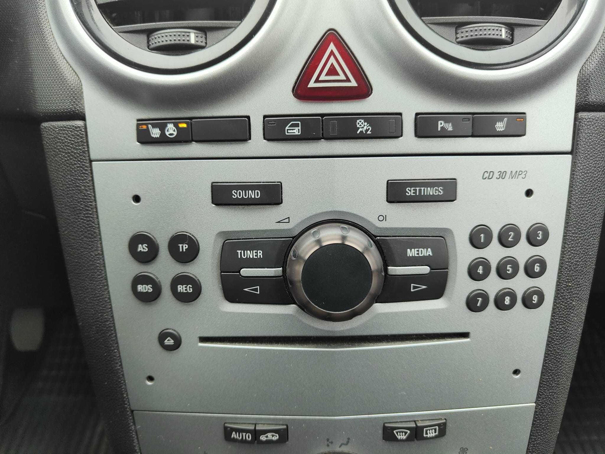 Opel Corsa Garantie 1 an, incalzire scaune + volan, senzori parcare