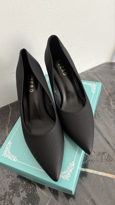 GUERO туфли — новые, стильные, 39 размер