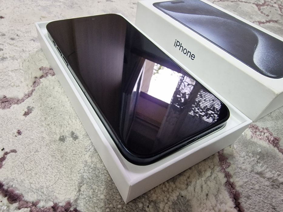 IPHONE 15 PRO 256GB impecabil,  pachet complet neverloked