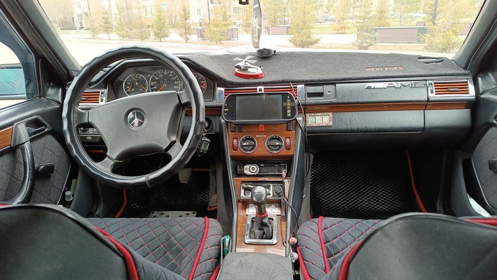 Мерседес 124 Е230