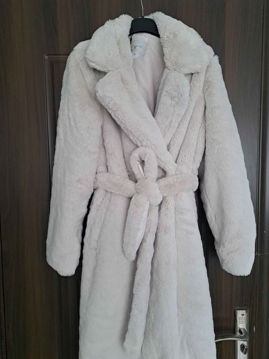 Ново дамско палто Mohito