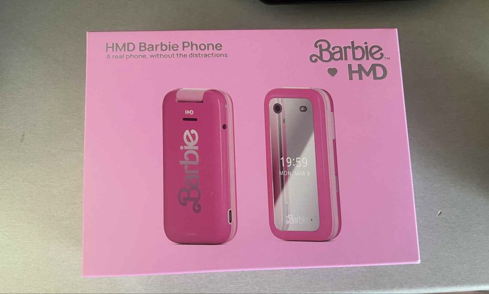Телефон HMD Barbie Phone