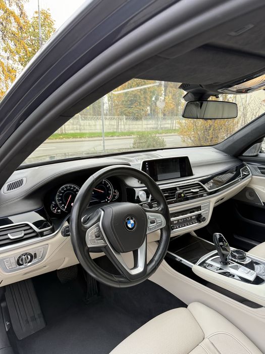 BMW 750LD 2017 individual 4 locuri SKY LOUNGE