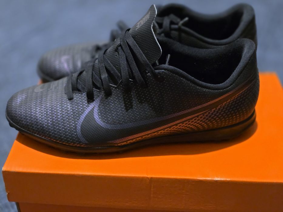 Ghete fotbal Nike Mercurial Vapor 13 Club TF