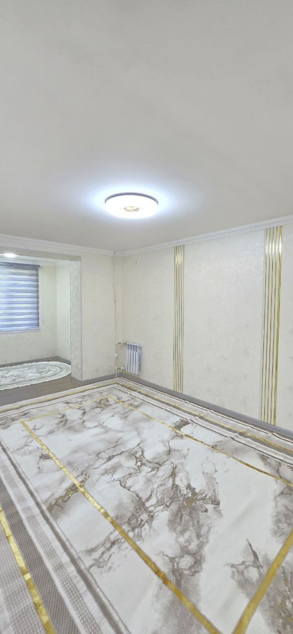 Продажа квартиры 

Чиланзар 26 квартал 
2³/4/5  балкон 2*3 и 2*3 метра