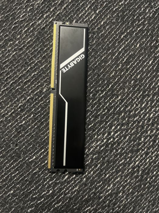Memorie Gygabyte DDR4 Cl16  8gb