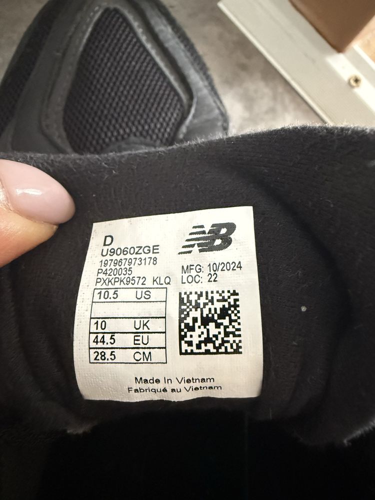 New Balance 9060