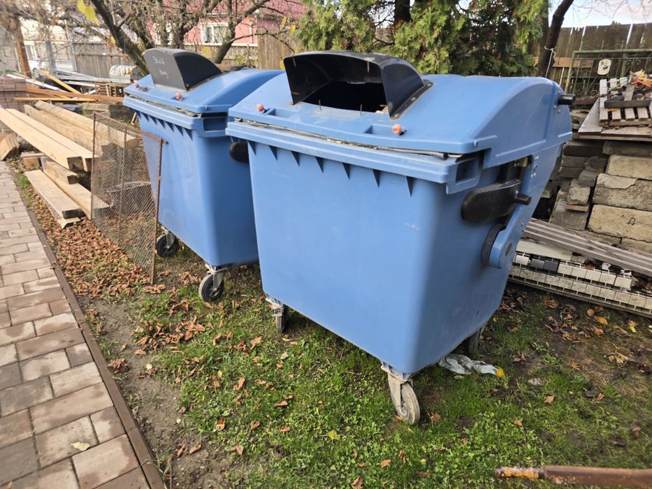 Vând pubelă, tomberon 1100 litri albastru