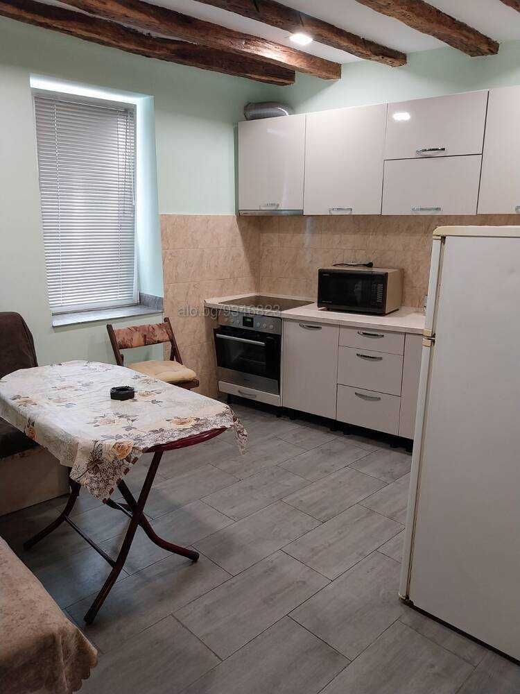 Двустаен, Куршум чешма